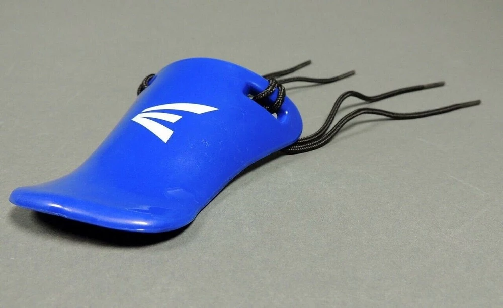 Easton Catchers Throat Guard β Royal - Image 4