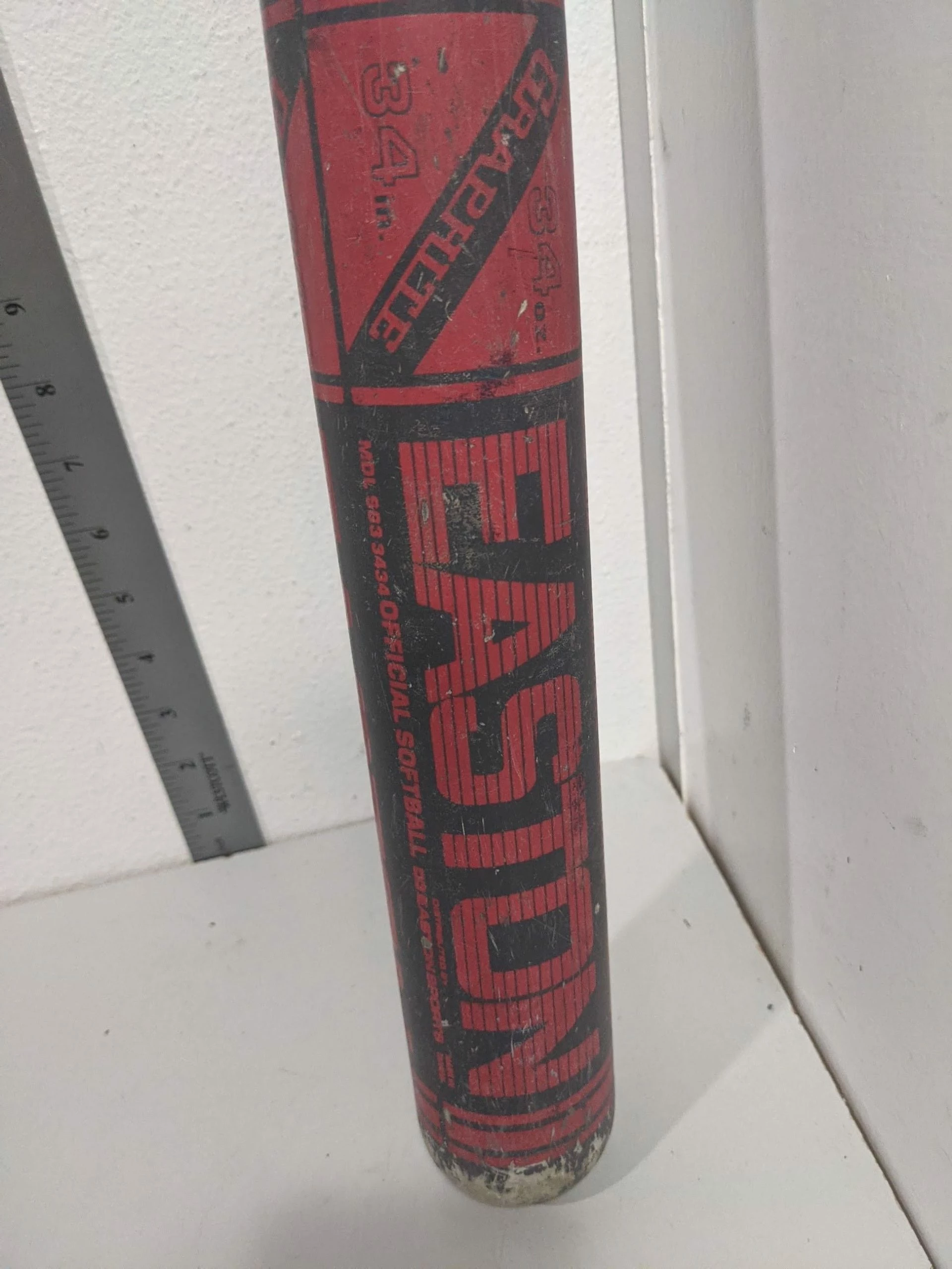 Easton Graphite Softball/Baseball Bat 34 In 34 Oz Gray/Black Used - Image 2