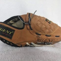 Regent Leather Laced Left Hand Baseball Mitt(RHT) Size 11.5 In Color Brown Condition Used