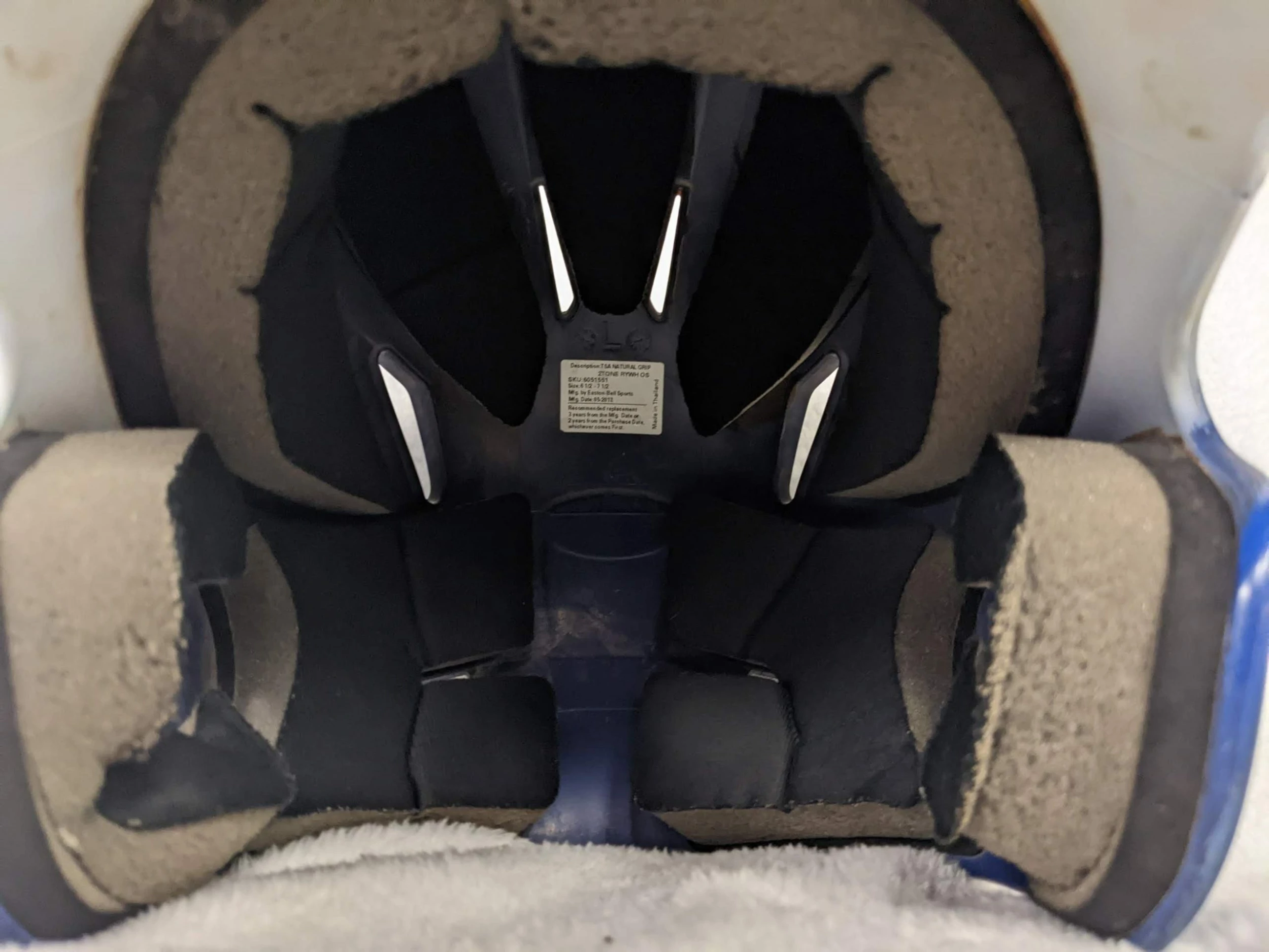 Easton Baseball/Softball Batting Helmet Size Large Color Blue Condition Used - Image 3