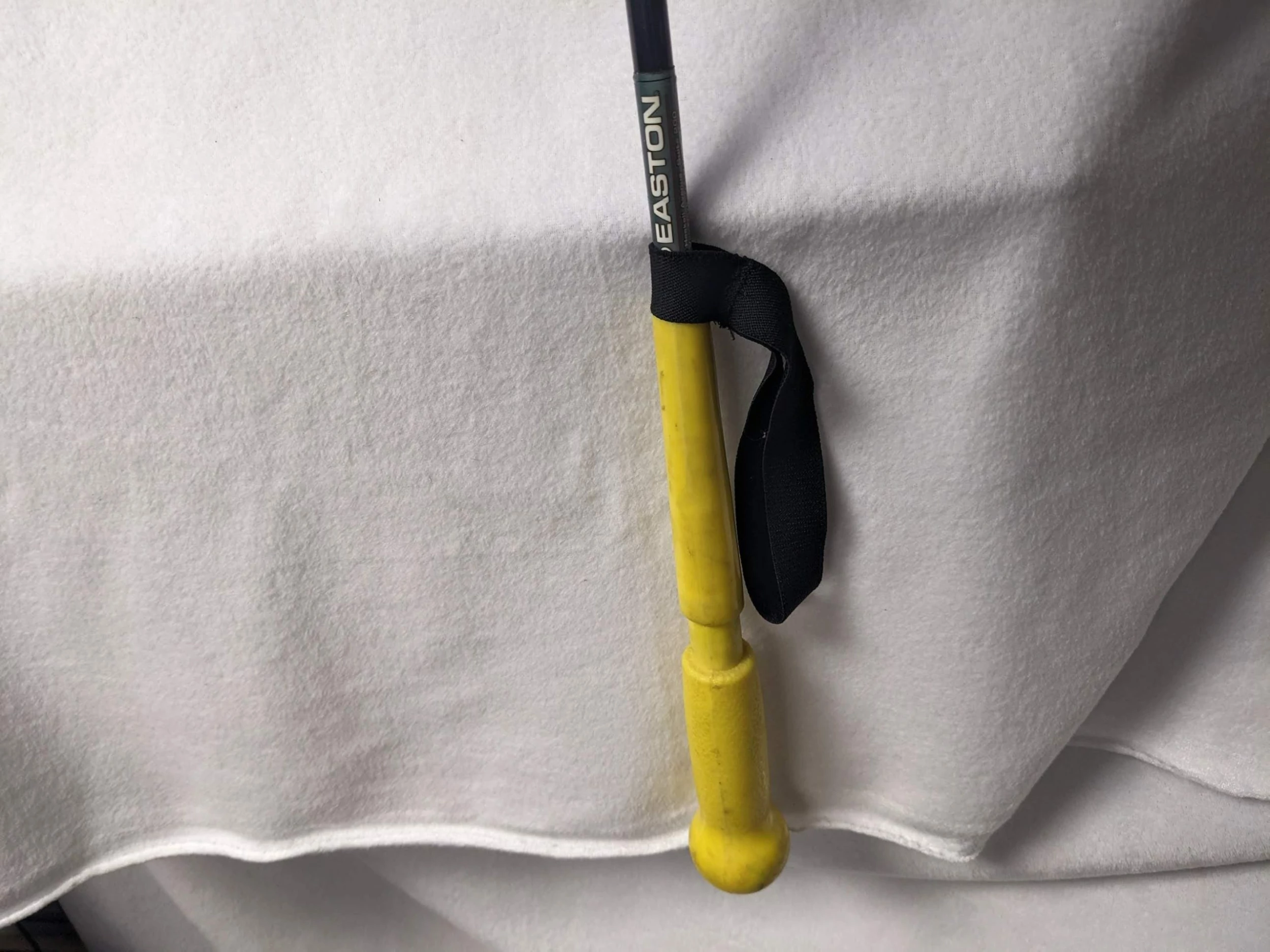 Easton Baseball/Softball Hitting Stick - Swing Trainer Size 56 In Color Yellow Condition Used - Image 2